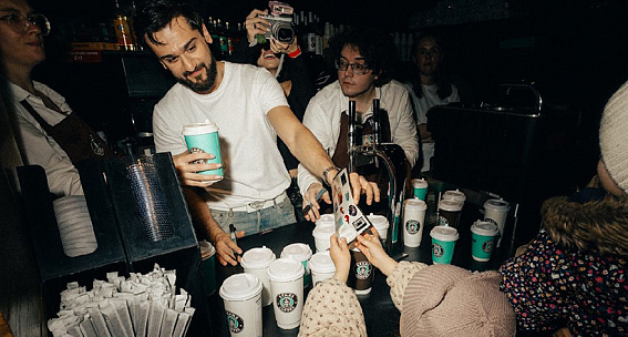 Фото JONY и Stars Coffee создали музыкальный праздник «рядом» с поклонниками